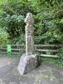 9C High Cross in the grounds,