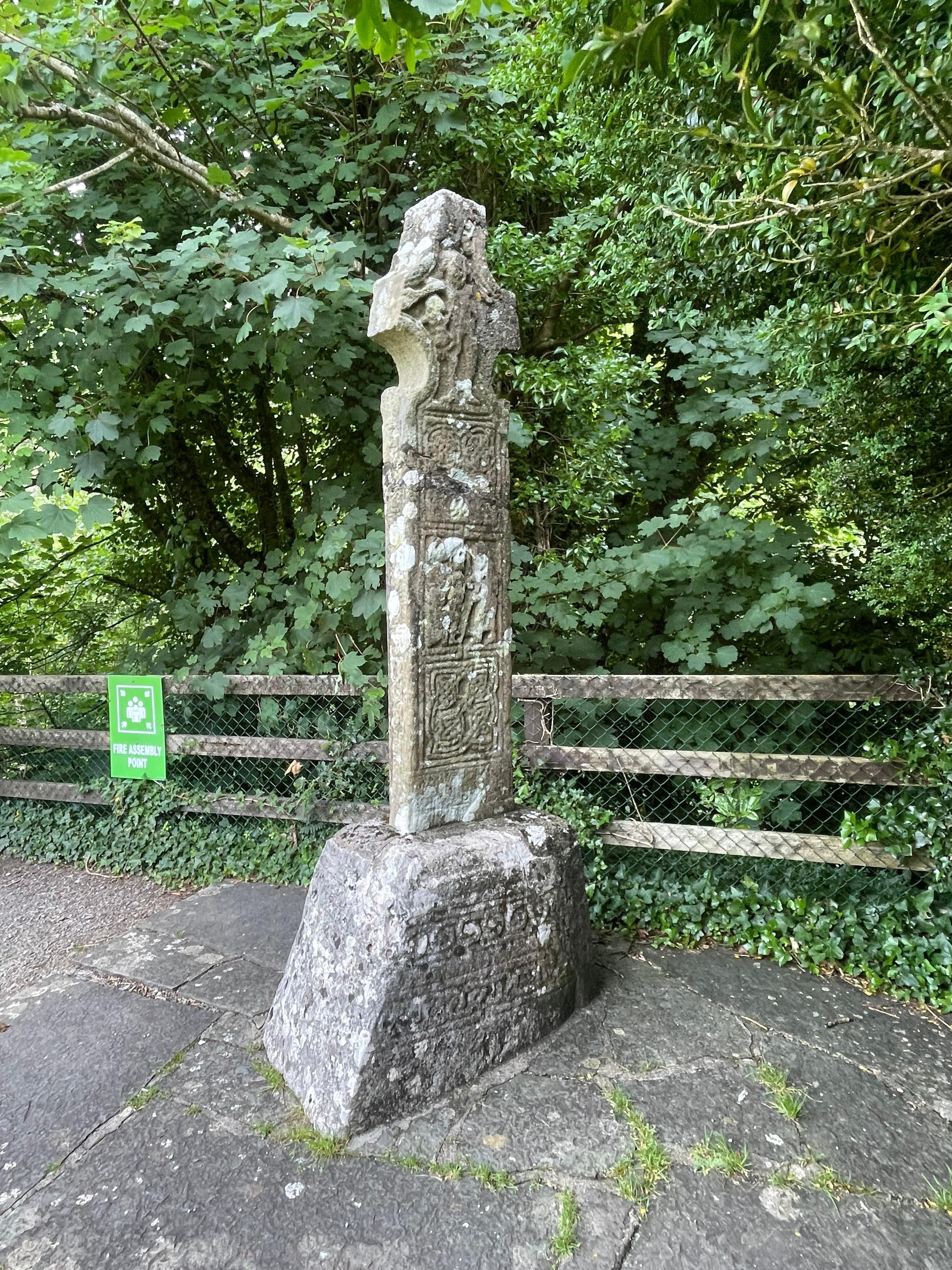 9C High Cross in the grounds,