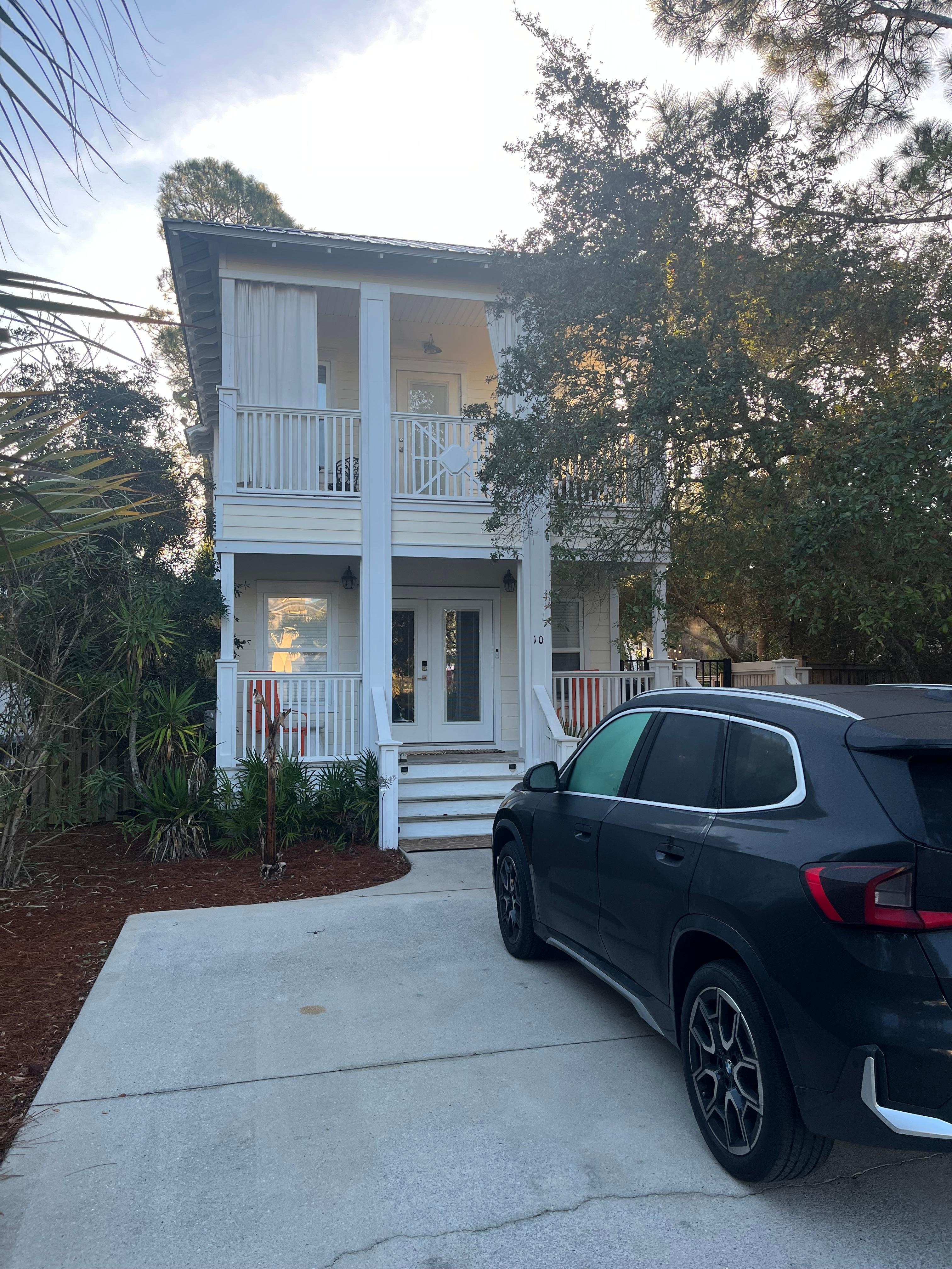 House with plenty parking space