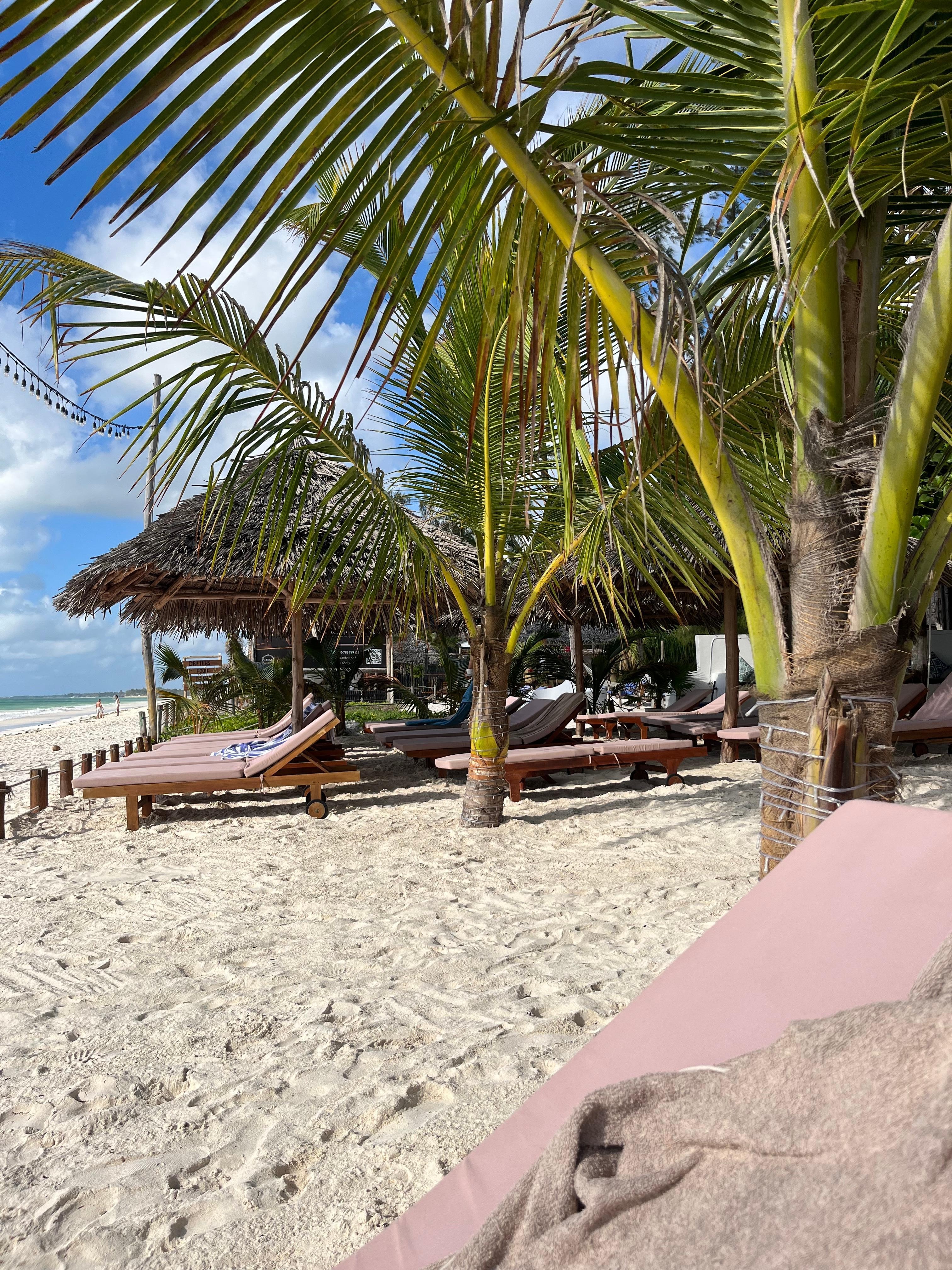 Beach, private beach beds