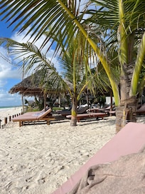 Beach, private beach beds