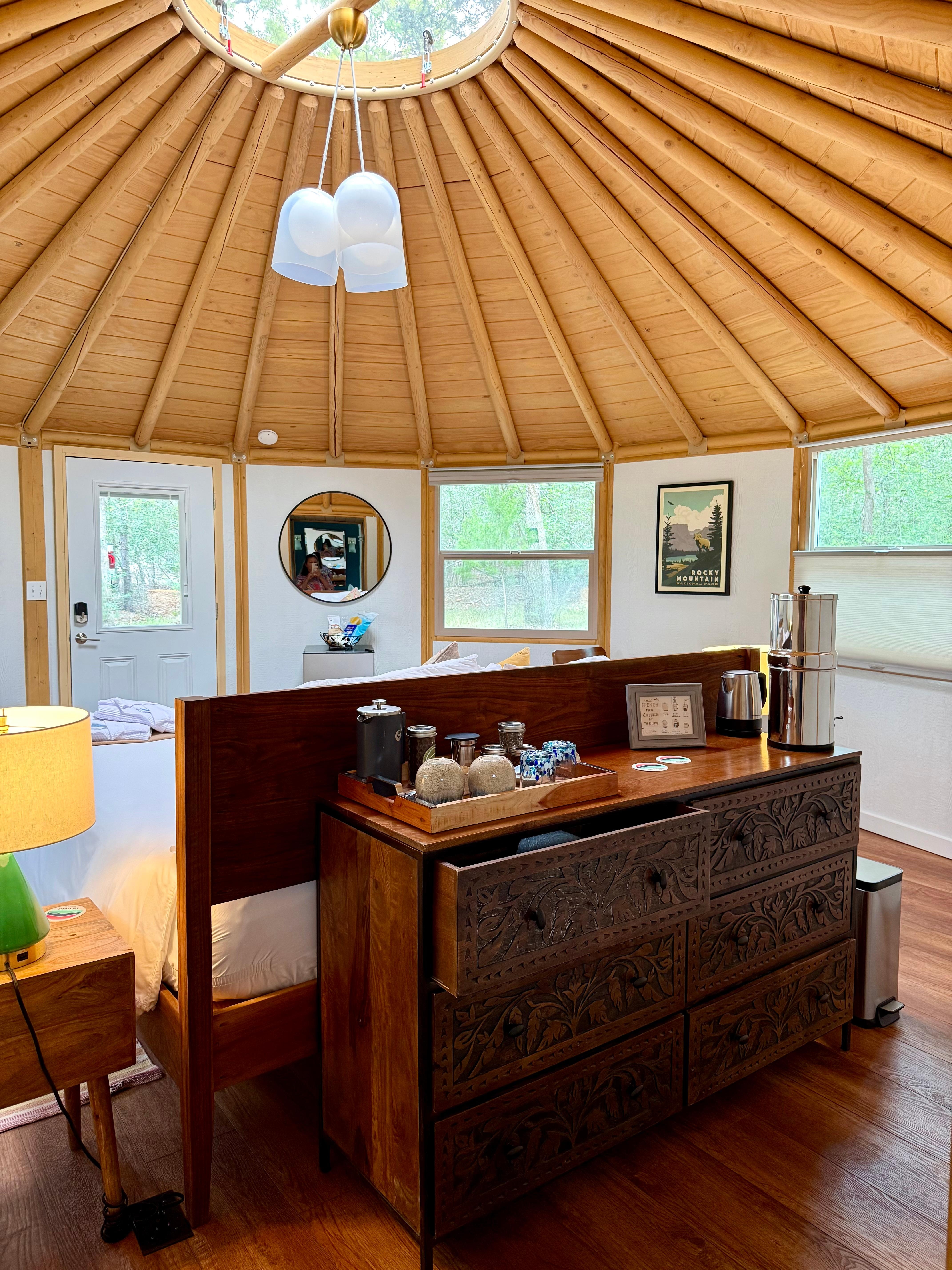 Full organic coffee and tea bar plus thoughtful snacks. 