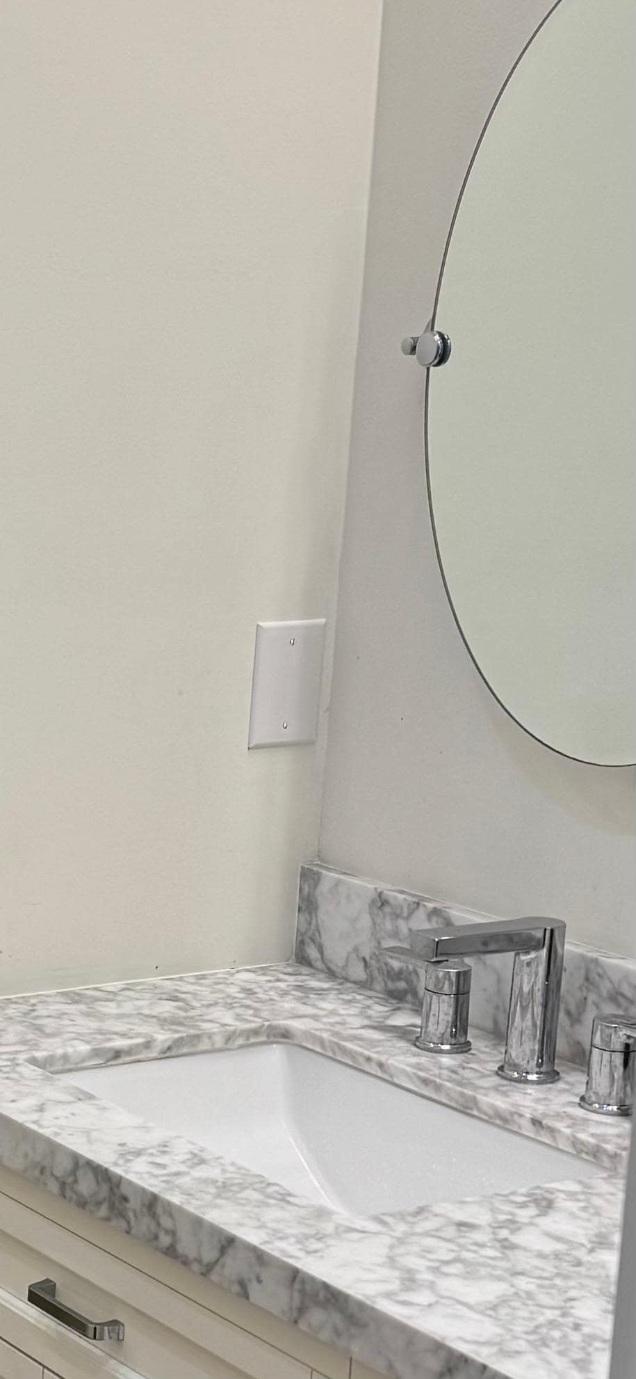 "Fixed" bathroom outlet