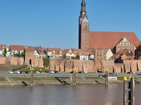 Stadtmauer am Hafen, super!!