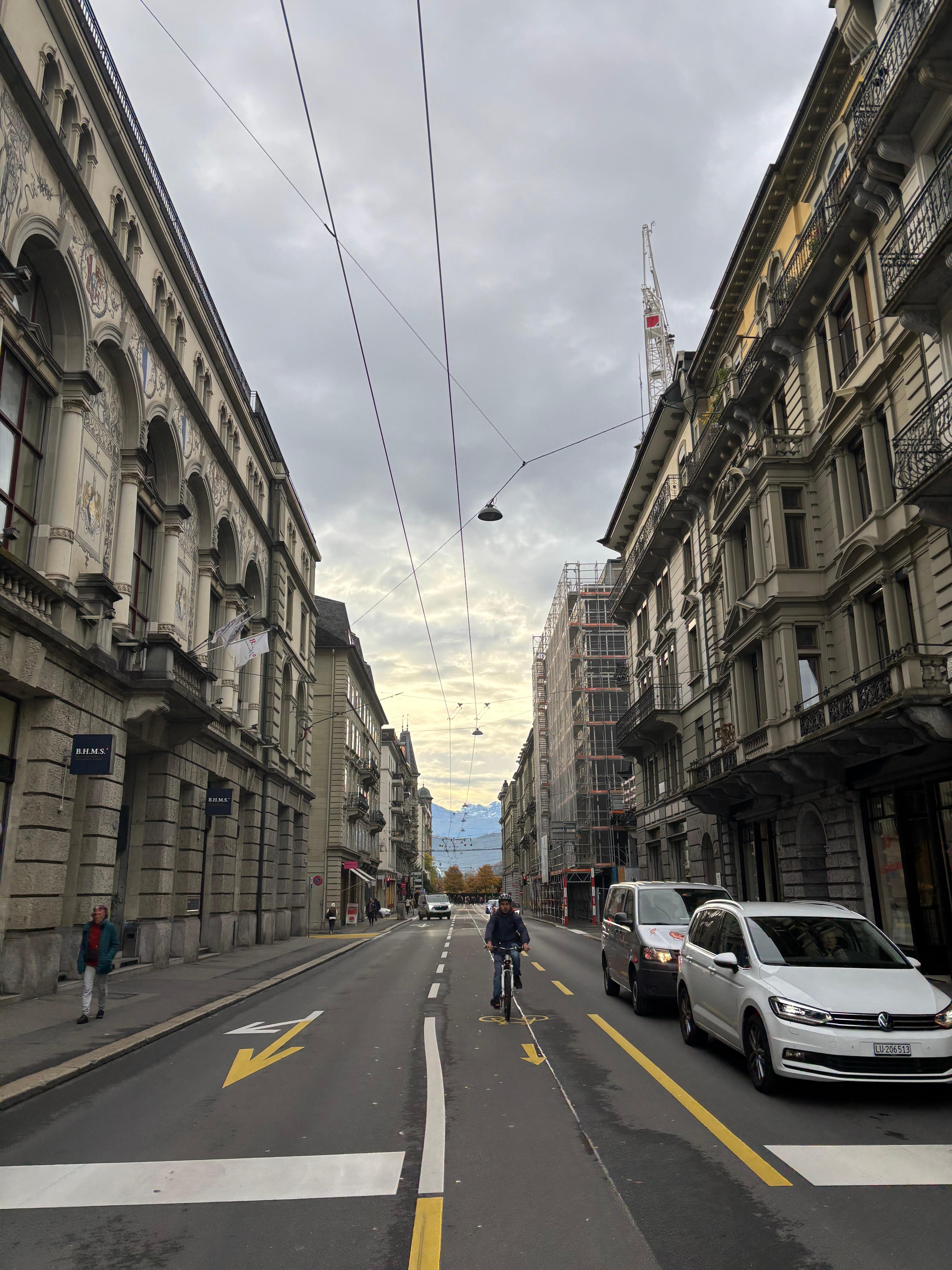 Vista al salir del hotel y cruzar la calle 