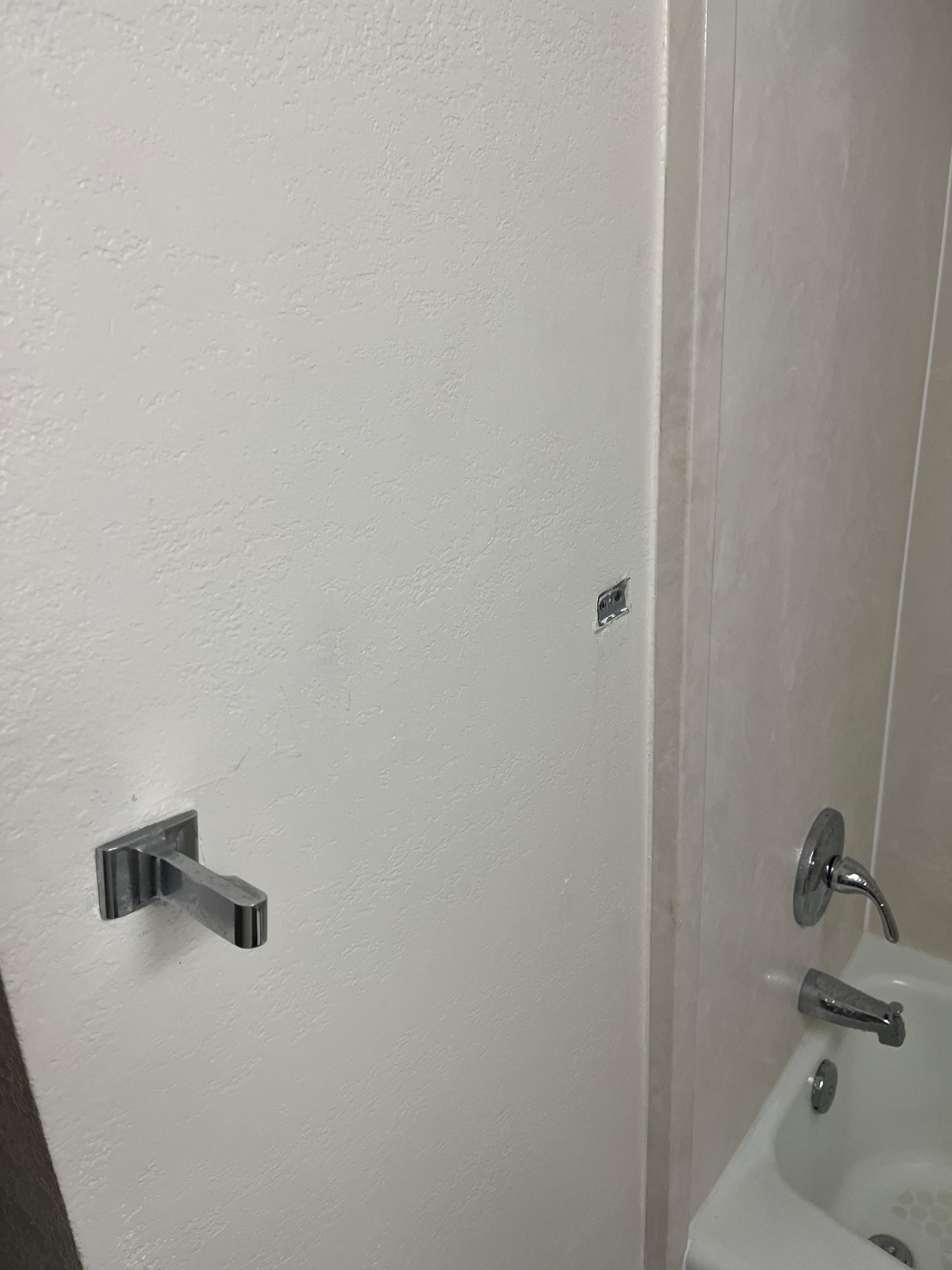 Towel rack that fell 