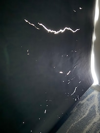 Poor condition of the blinds