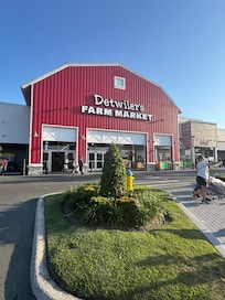 Best grocery store we have been too.