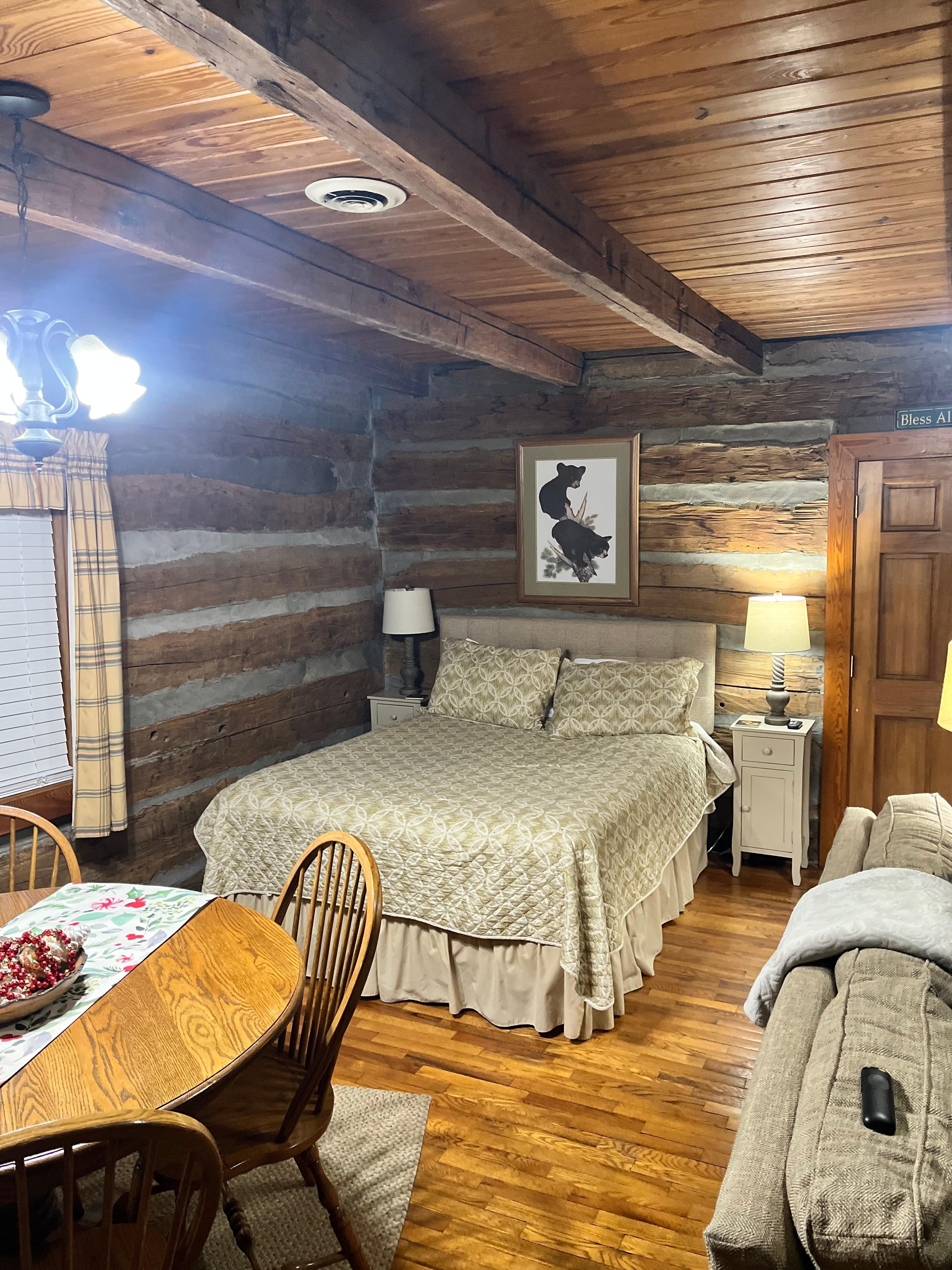 Inside cabin very comfortable bed!