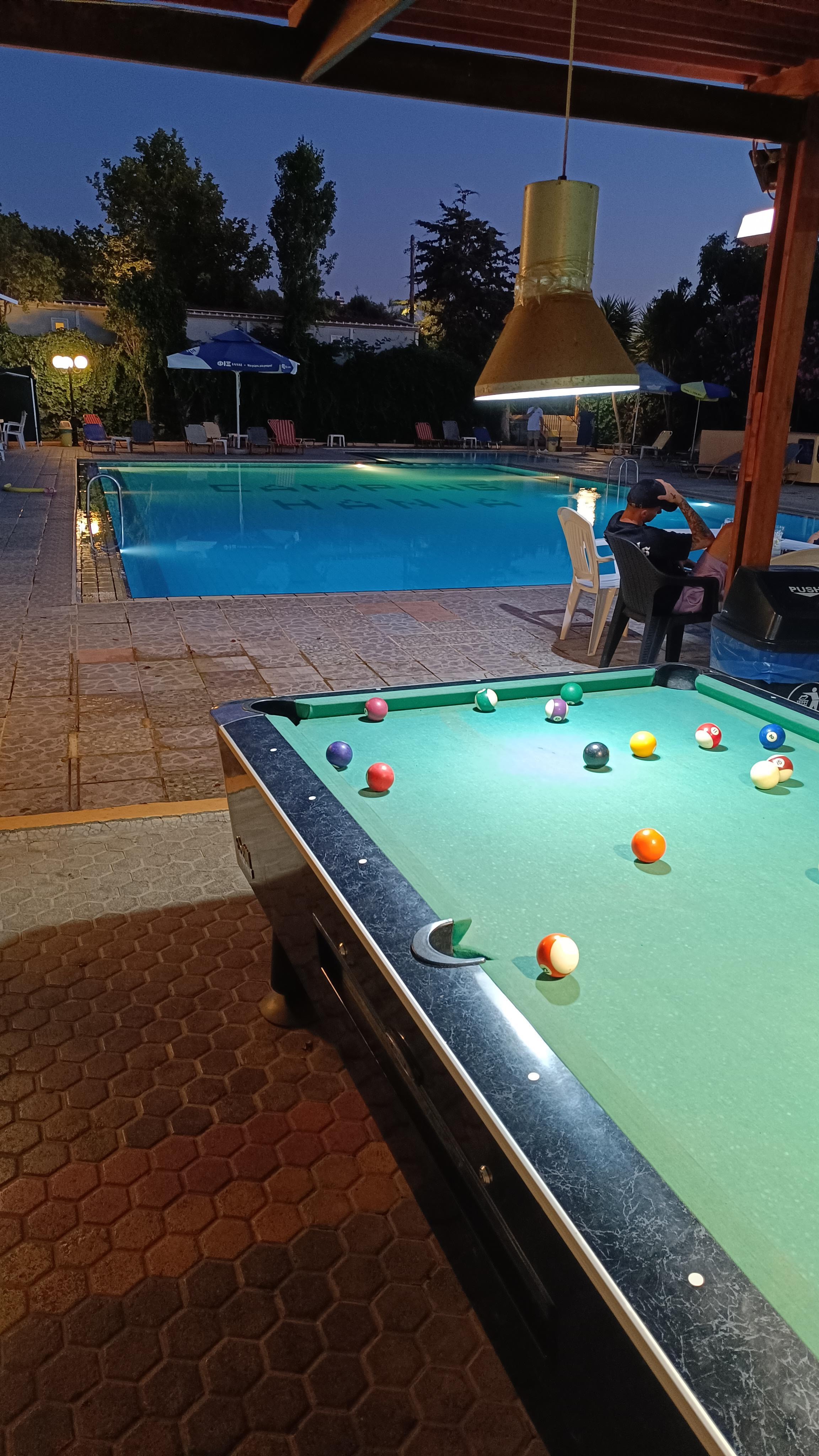Billard table