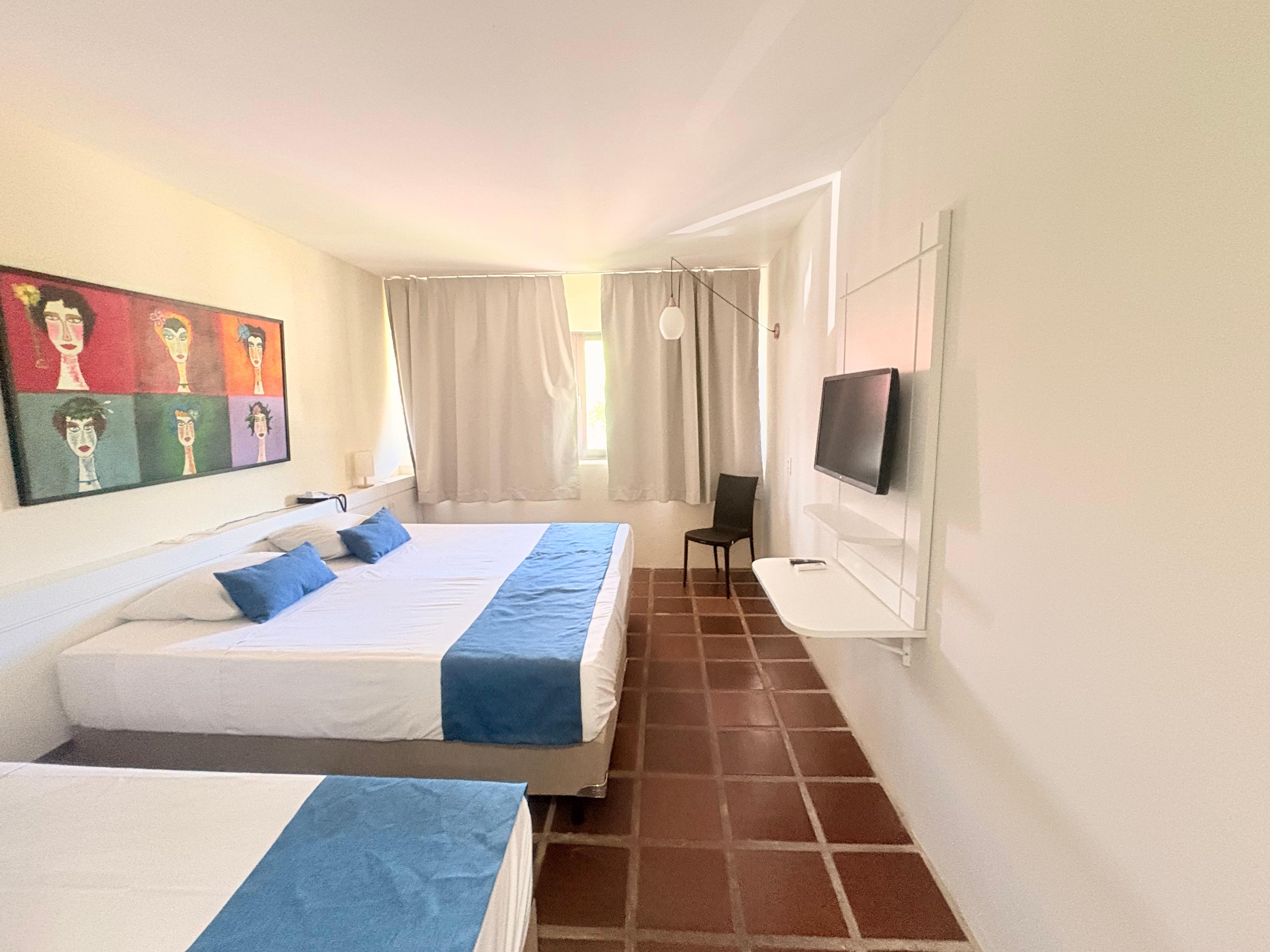 Quarto grande e confortável 