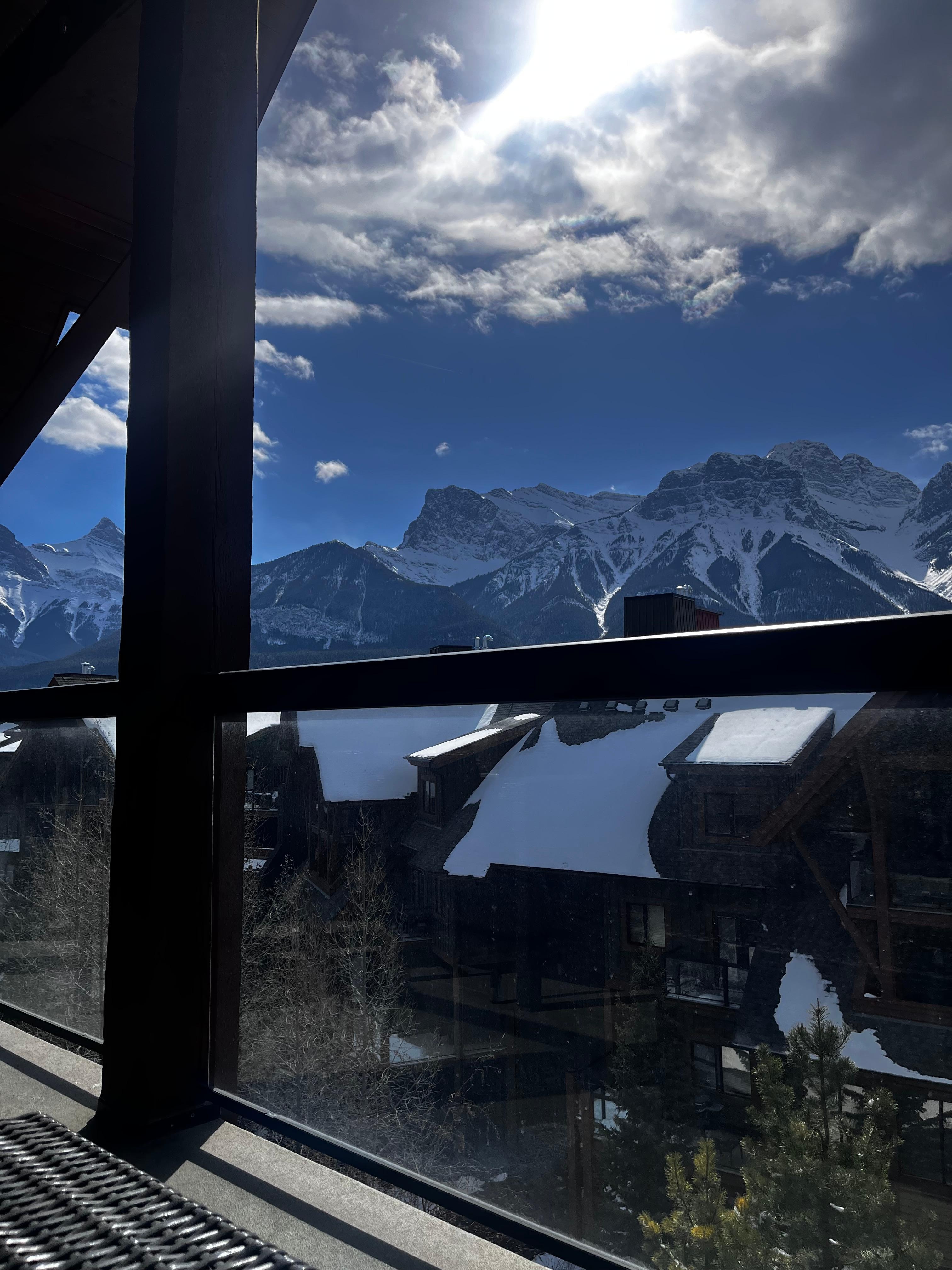 GORGEOUS view!! Photos don’t do justice.