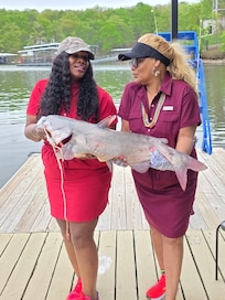 Daughter caught the 18 pounder.