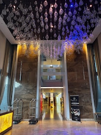 Lovely pristine lobby