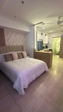 Huge with seating Balcony