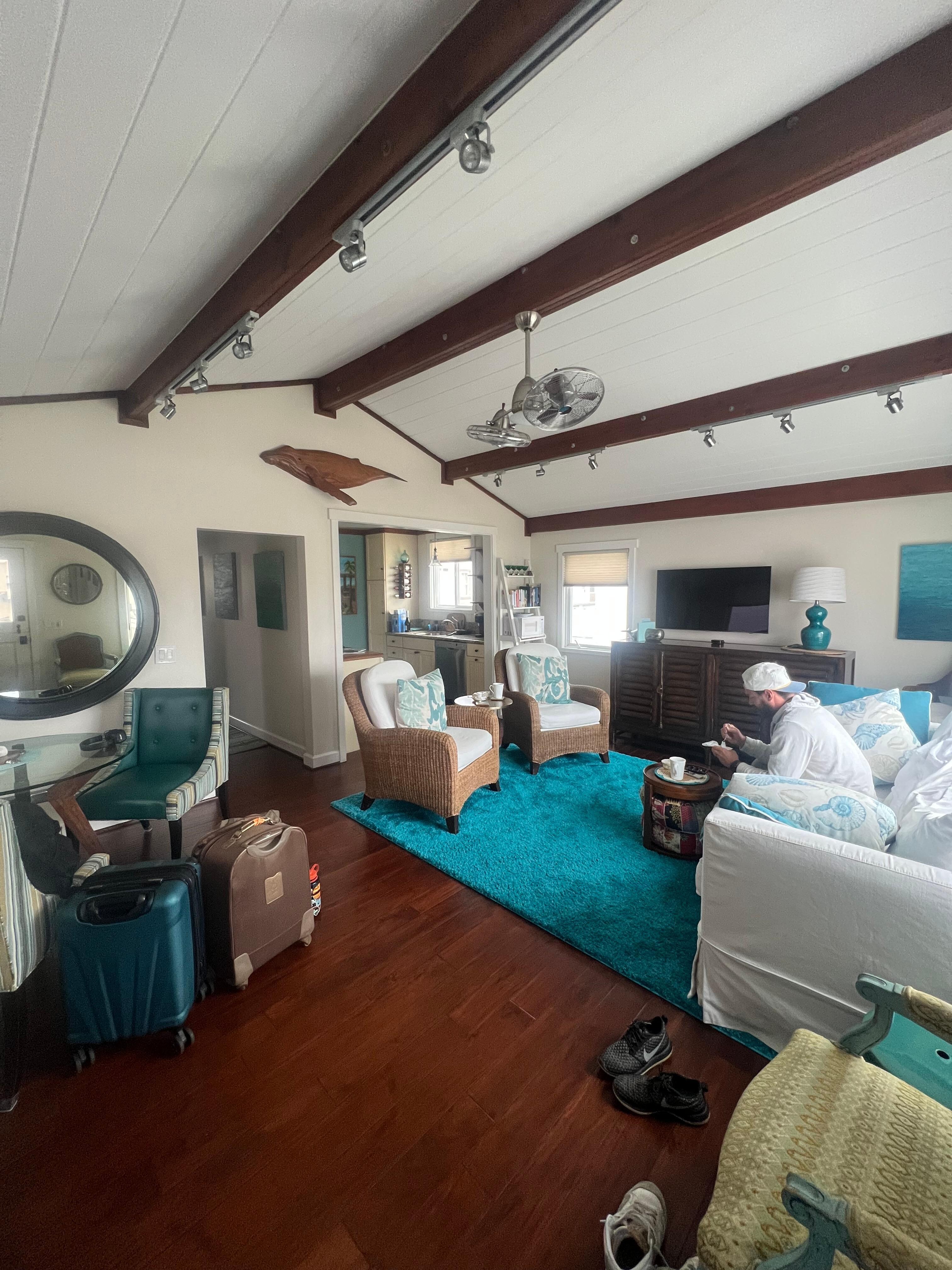 Adorable and comfortable apartment stay 