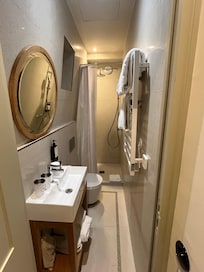 水回りも非常に綺麗に整備されています。