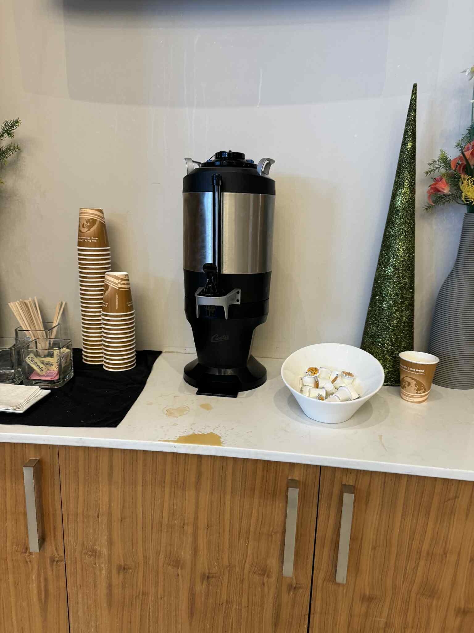 Broken coffee marker that wasn’t repaired for the whole duration of our stay.