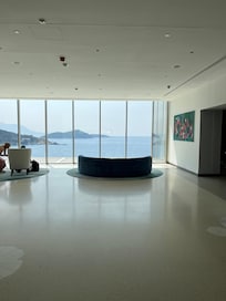 Main lobby and spectacular view