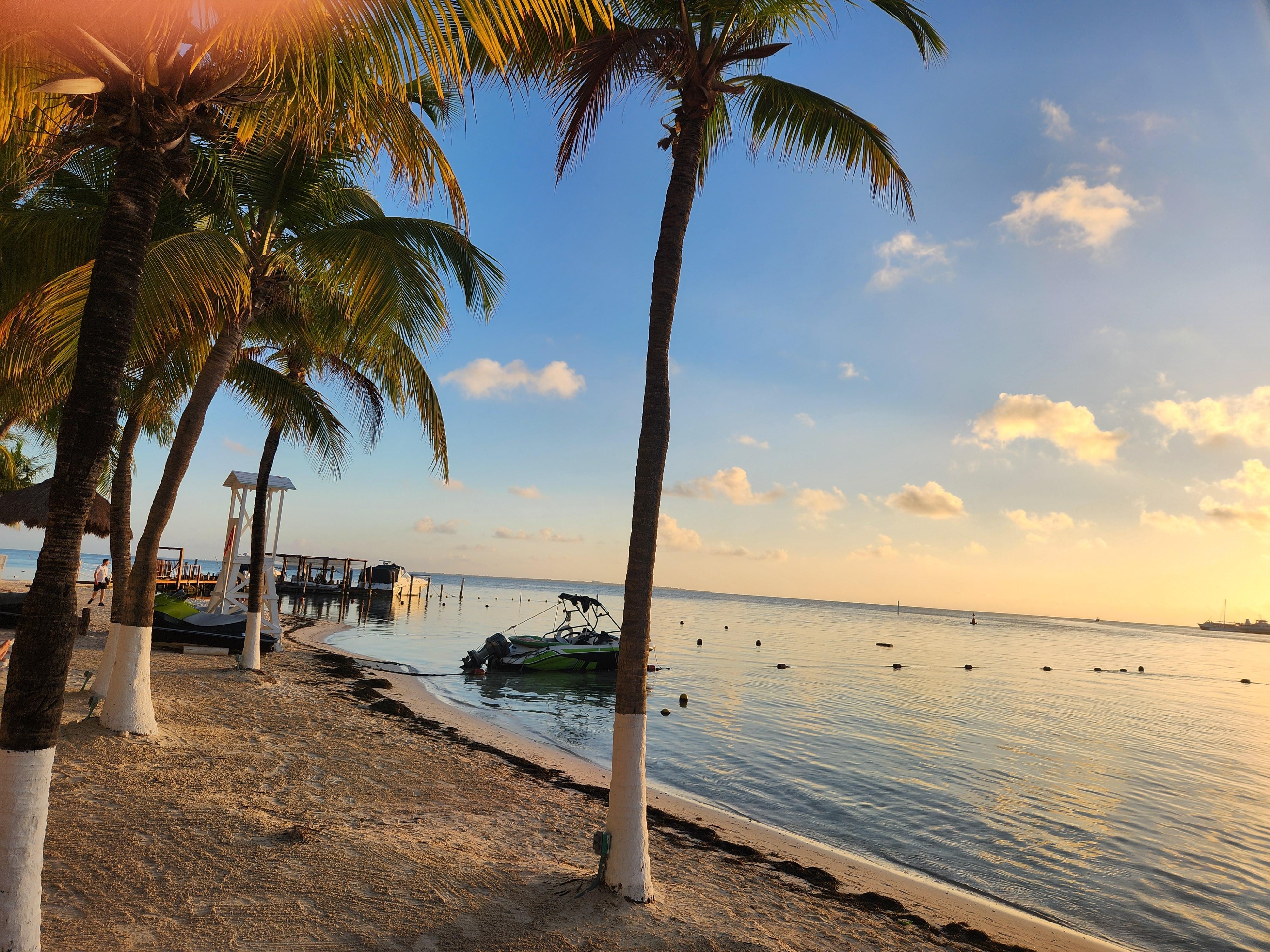 Morning sunrise for peace and quiet 