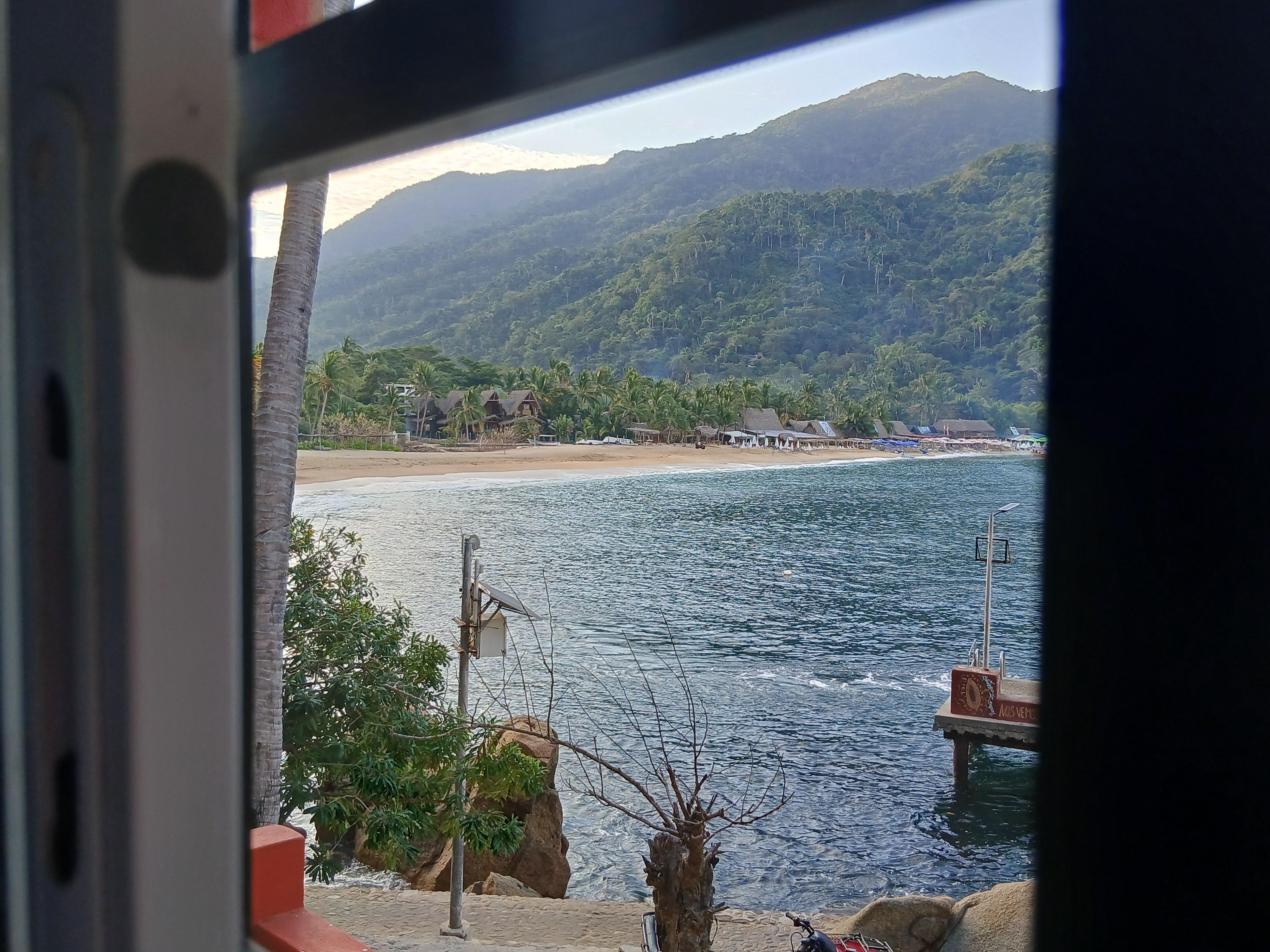 Excelente vista, muy tranquilo no hay ruido, todo limpio y la ubicación es perfecta 👌 