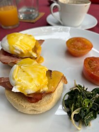 Eggs Benedict