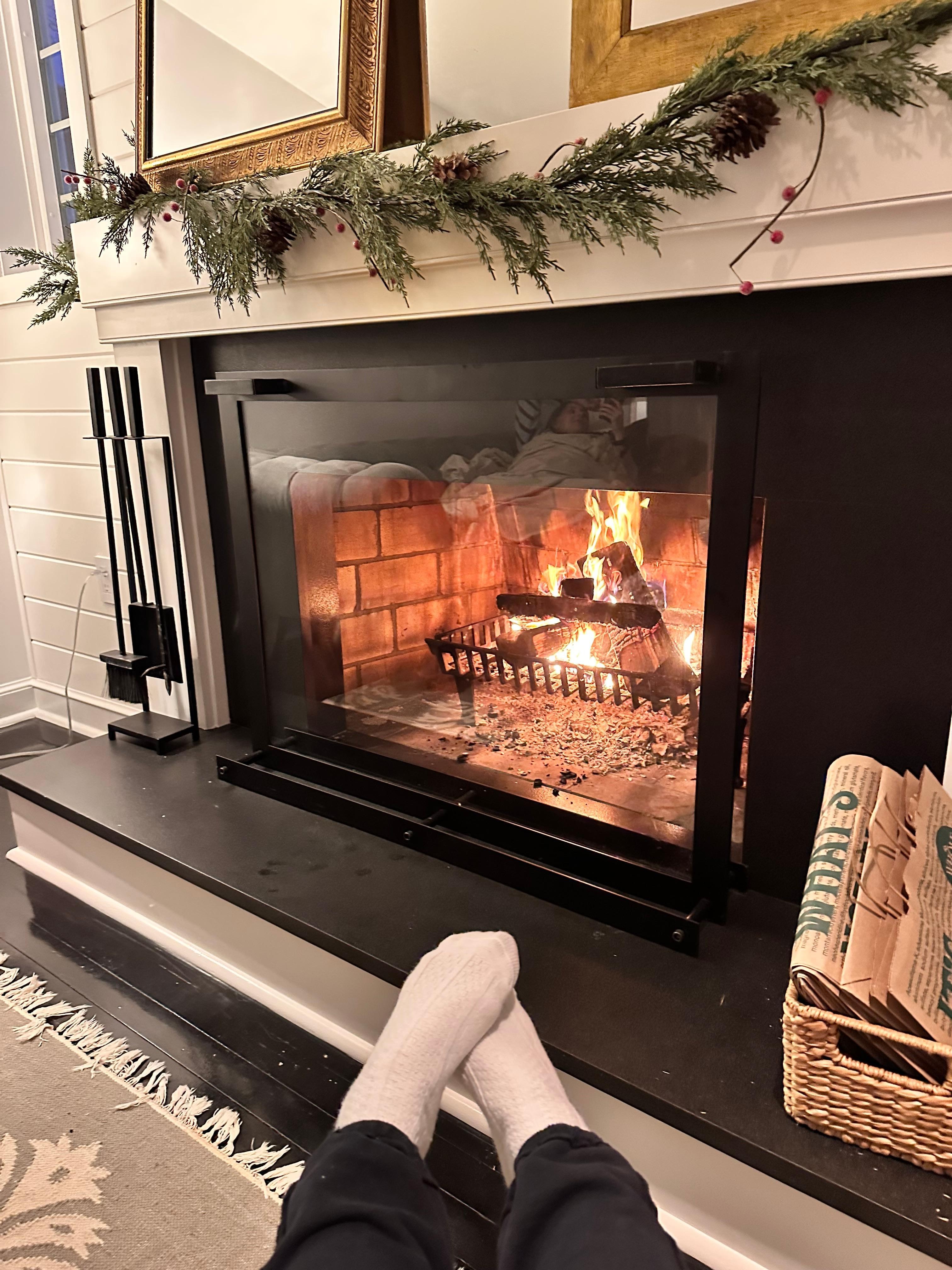 We enjoyed having a wood burning fireplace to enjoy during the cold winter evenings/ 
