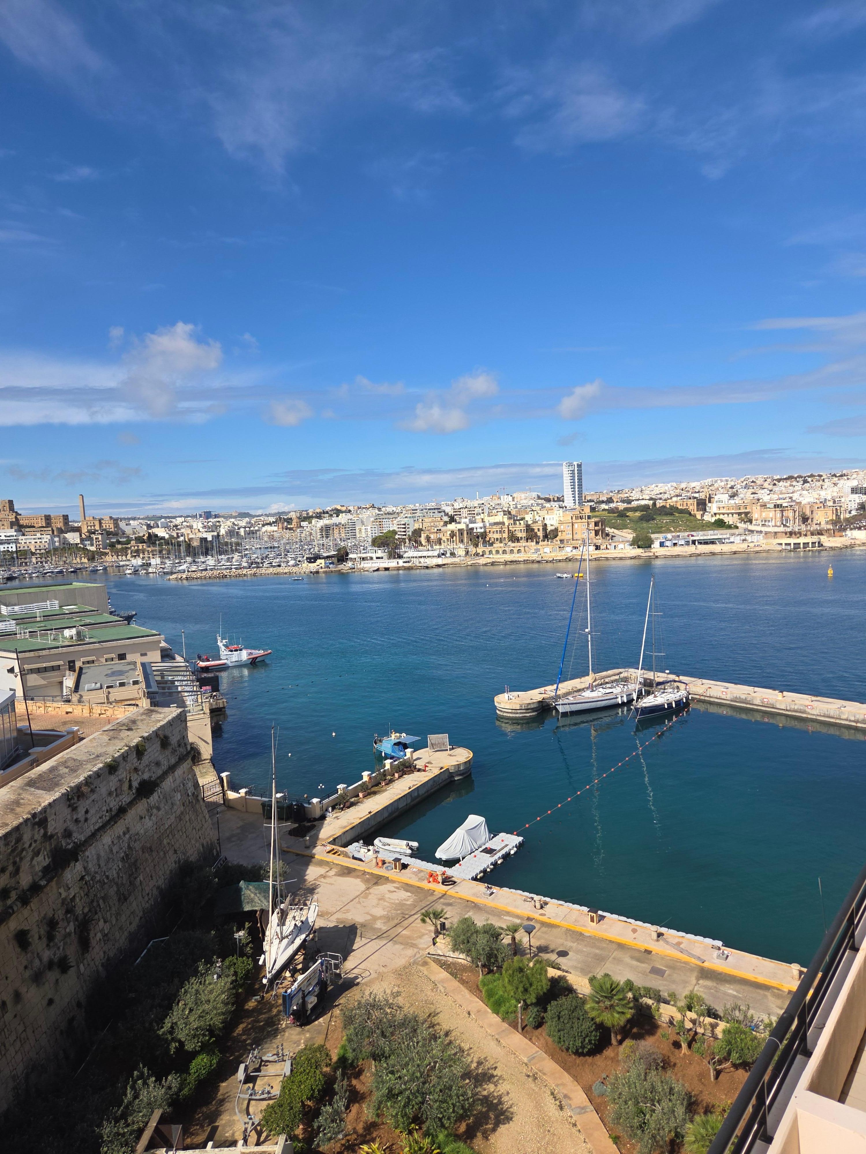 View from a partial Seaview room, level 8