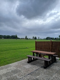 Bank auf der Terasse