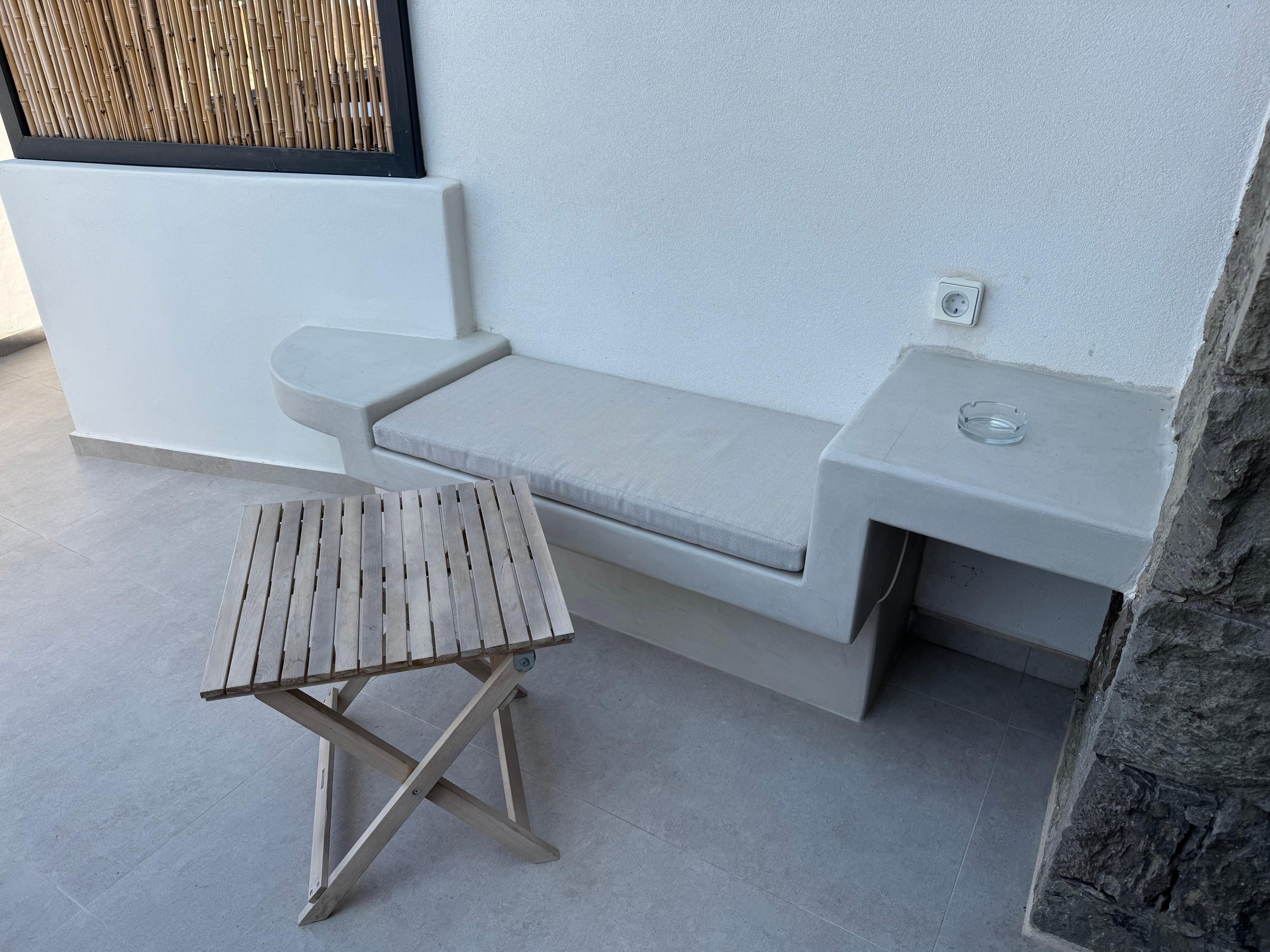 Loved this cute built in bench on our patio