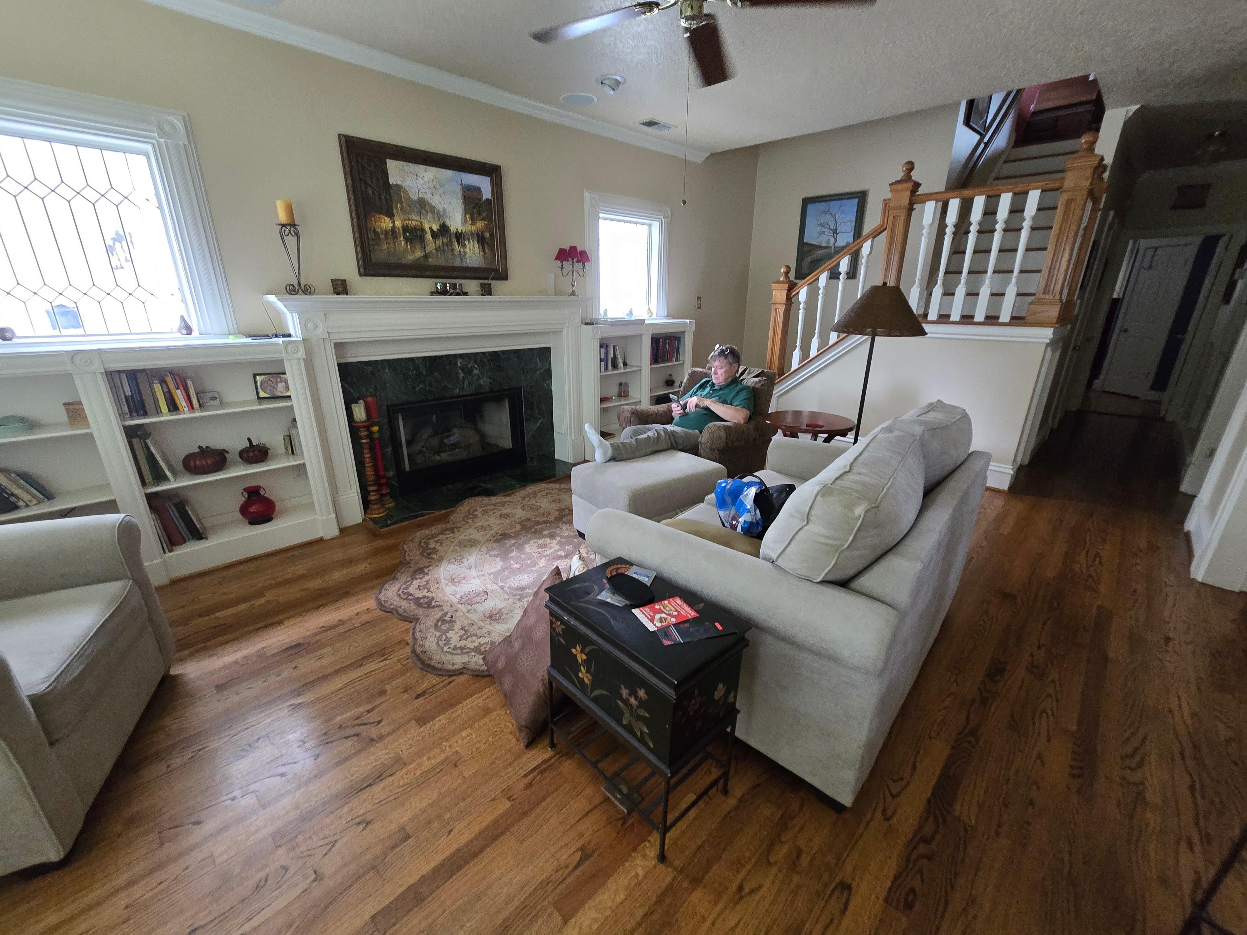 Front livingroom