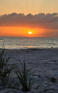 Sunsets are always beautiful.
