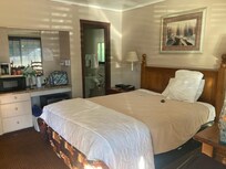 Cozy room and very comfortable bed.