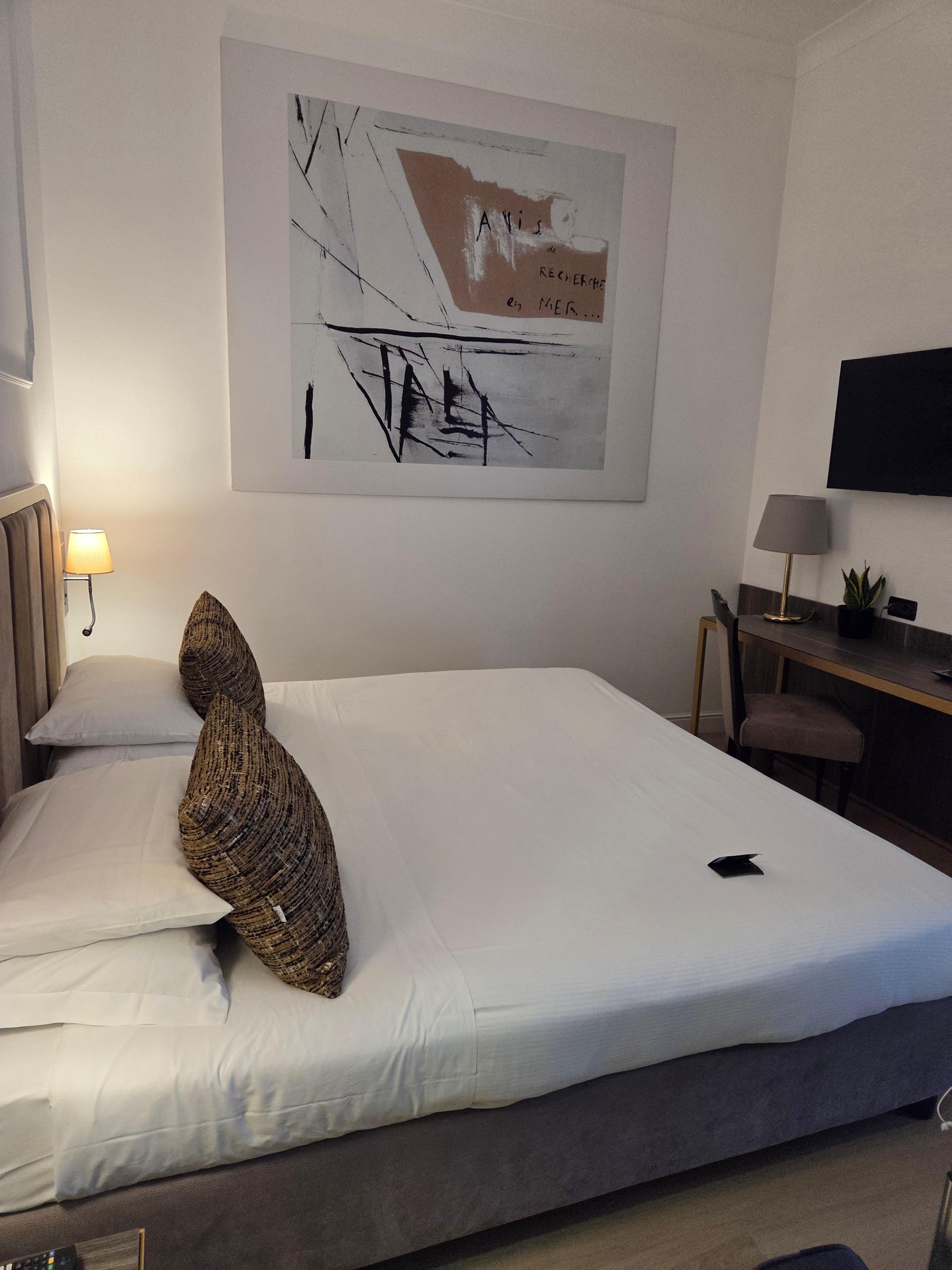 Love the huge balcony
