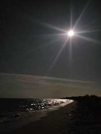 Full Moon over the Bay