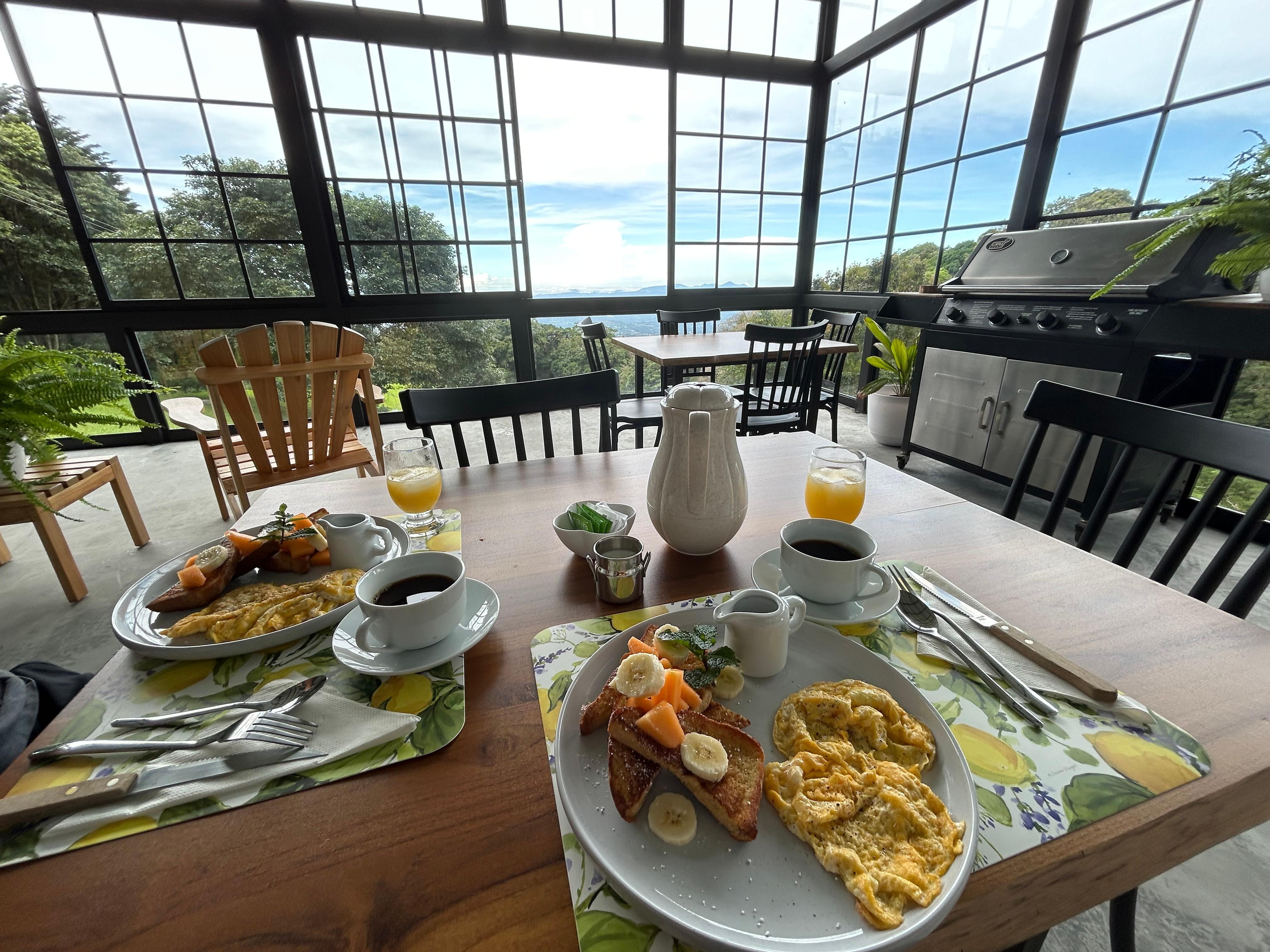 Breakfast 