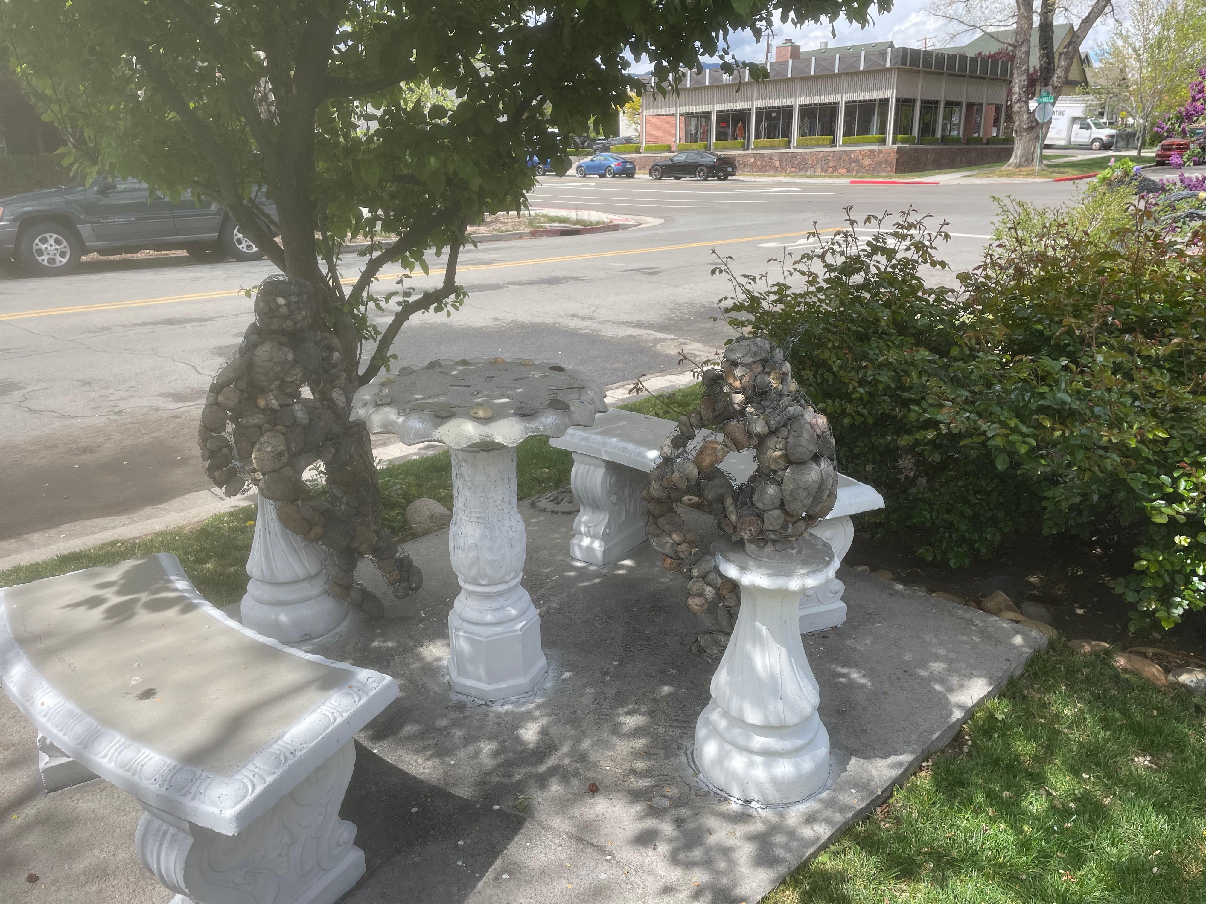 Cute little areas decorated the exterior (& fun lights)