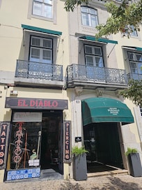 You can go to the Bordalo Palace or get a tattoo from El Diablo - I chose the Bordalo Palace with no regrets:)