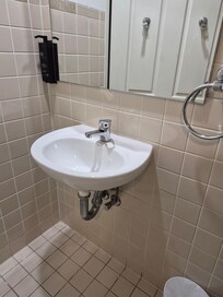 Only usable with the door closed