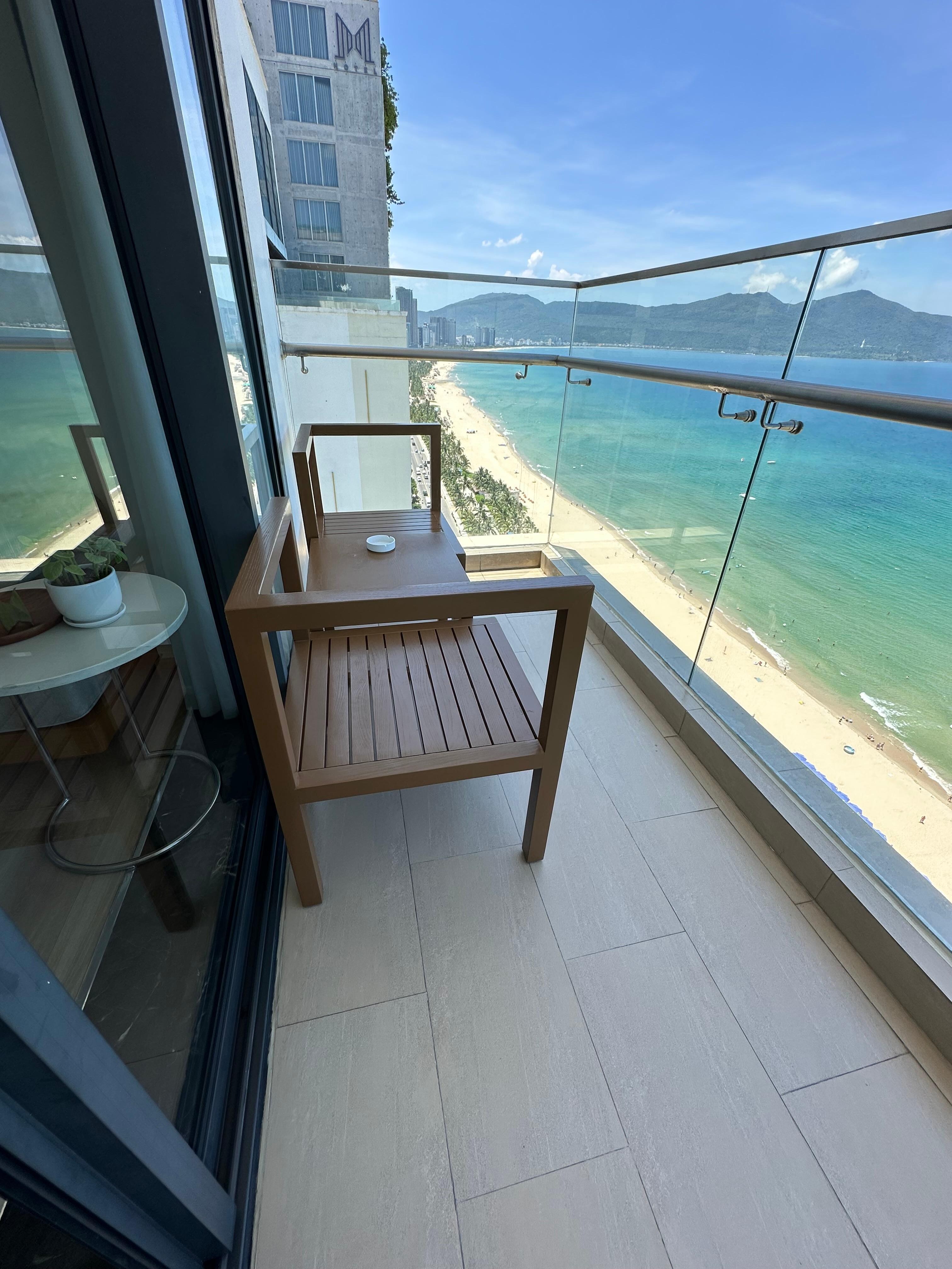 First balcony of the room on the 21st floor