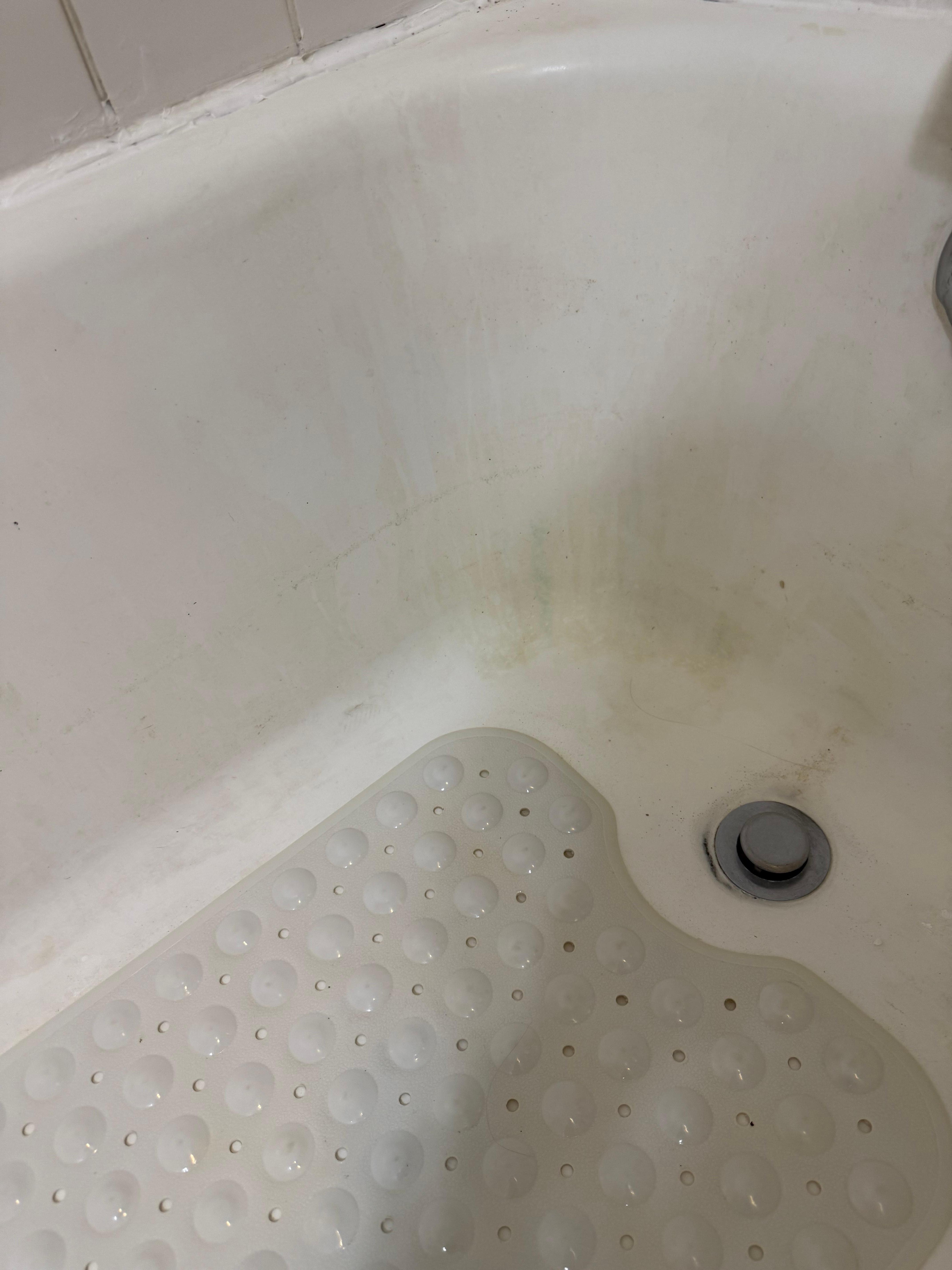 The grime in this tub was awful. That gray is indeed grime. 