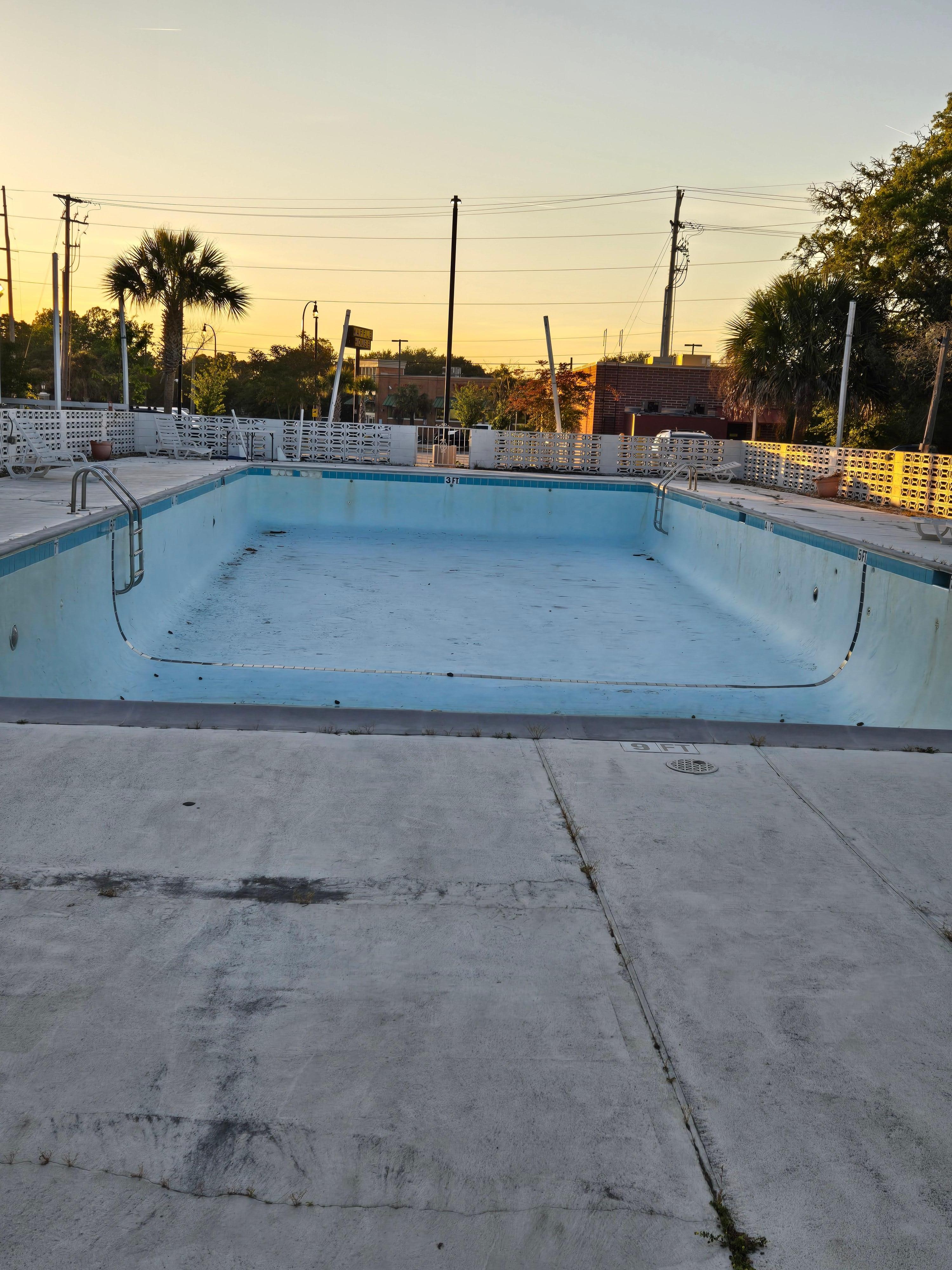 Disgusting pool area. There is water and limbs in that pool, broken chairs, ect. 