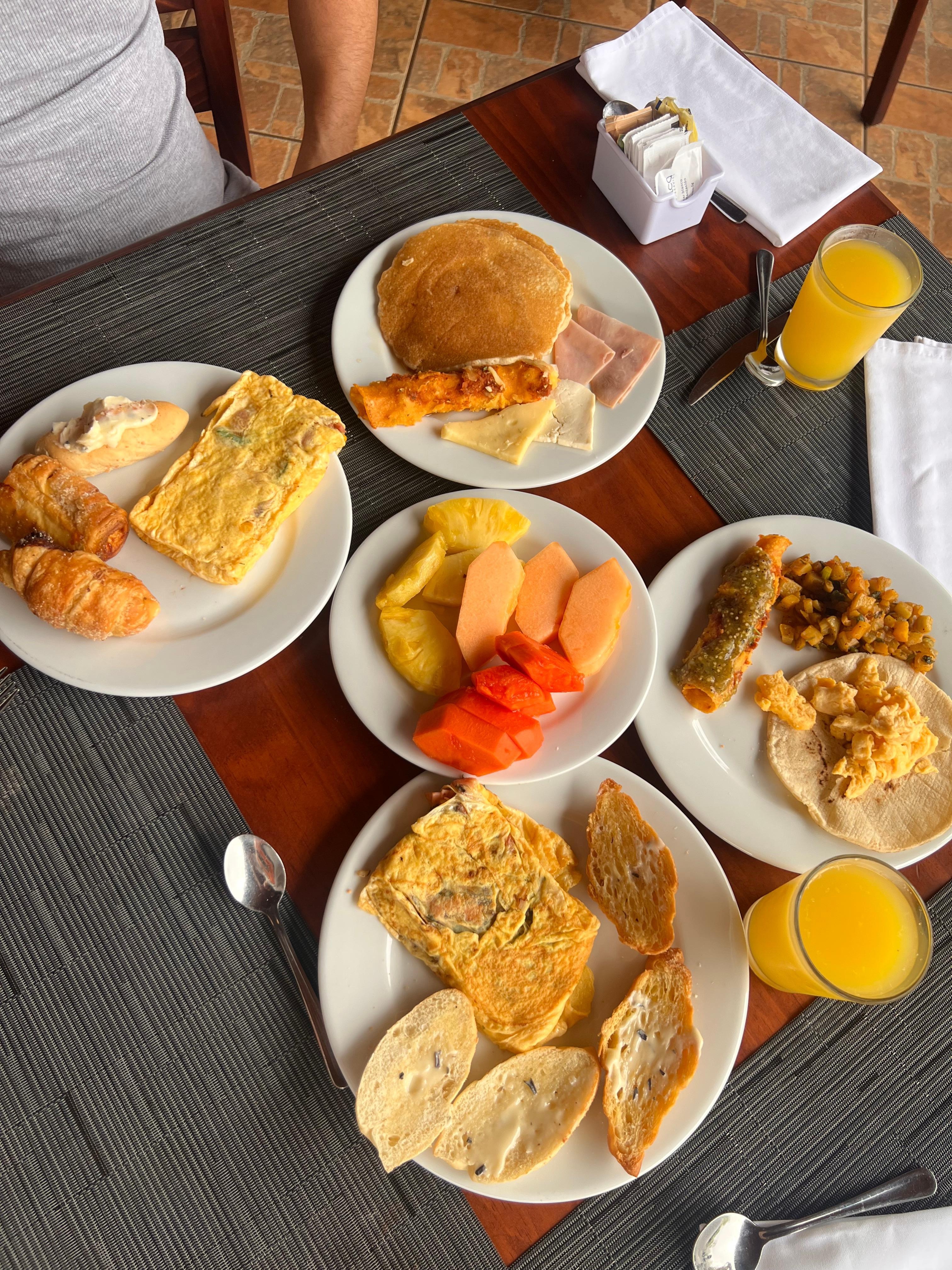 Breakfast always Fresh and delicious 