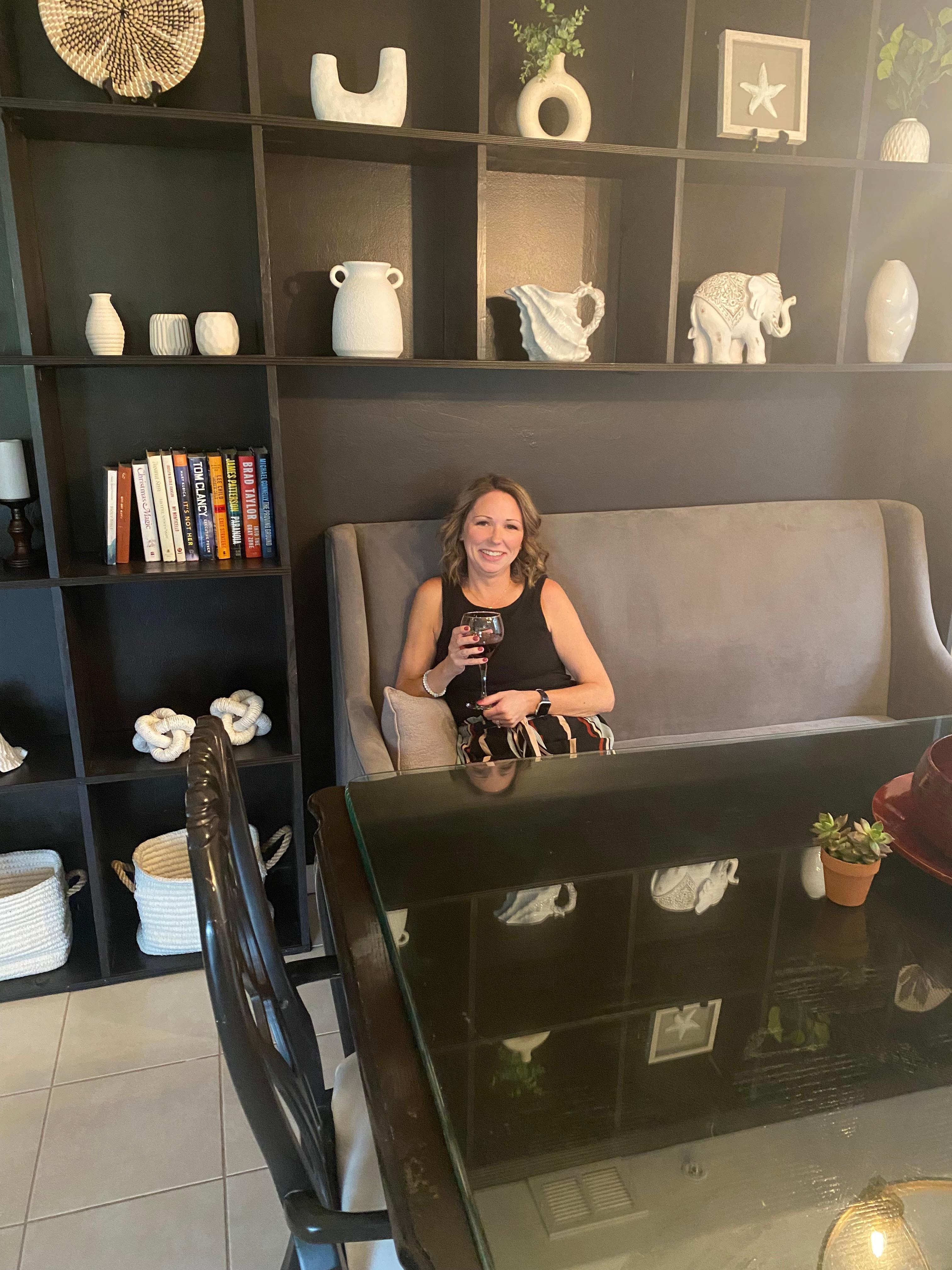 Dinning room had a French cafe feeling! Very cute!