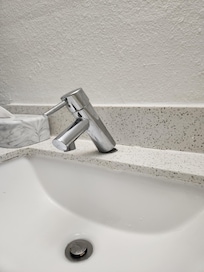 Sink faucet