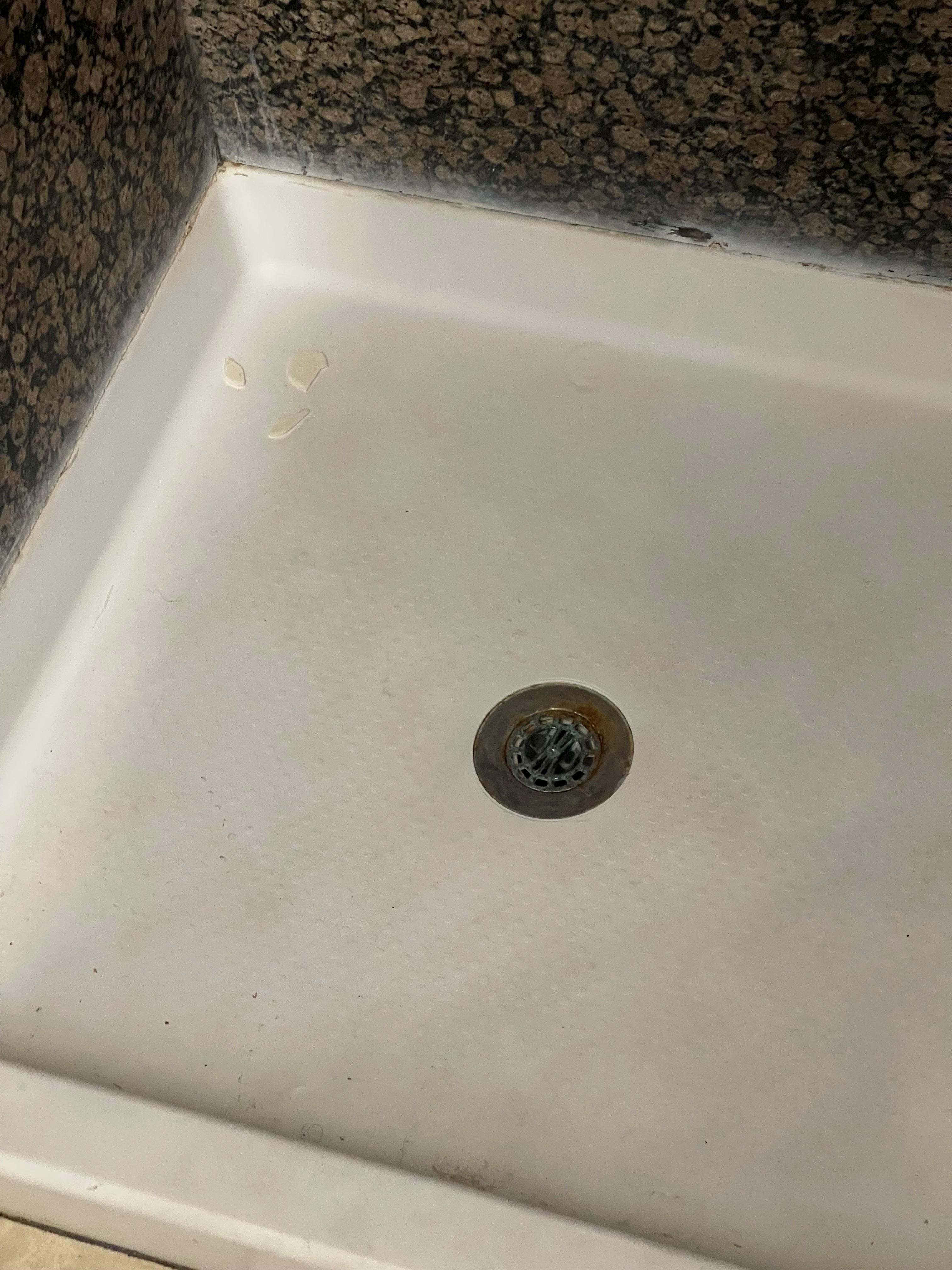 you can see hair in the corners 