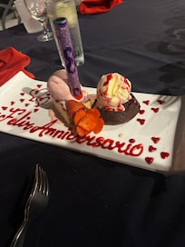 Excelente detalle por parte del mesero Jesús