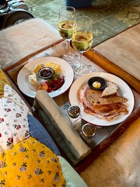 Great room service wine & nibbles.