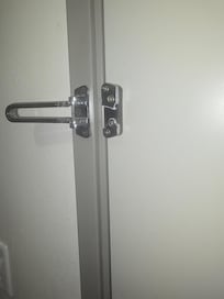 Couldn't get this fixed in 5 days. They really didnt care much about my families safety or security