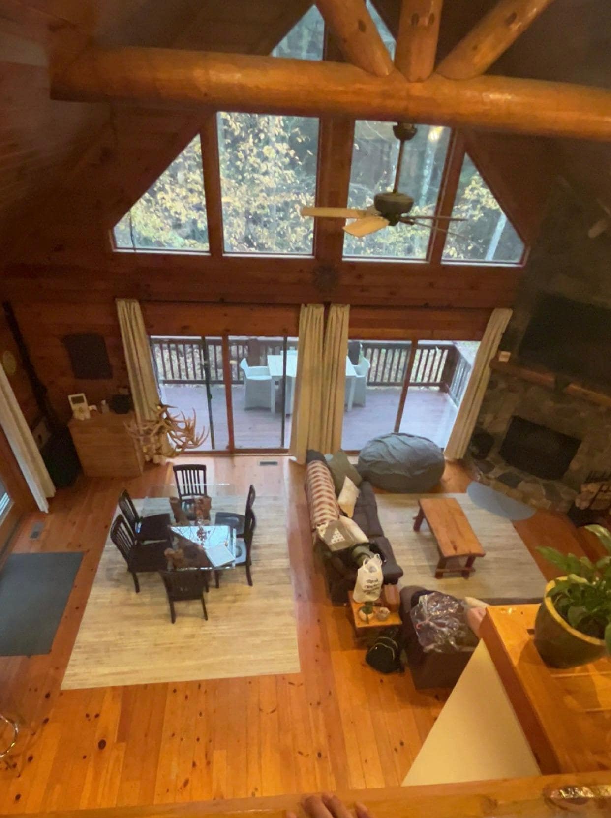 Main room (dining/living)